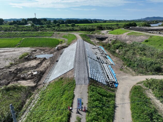 写真：子吉川荒町地区緊急災害復旧工事