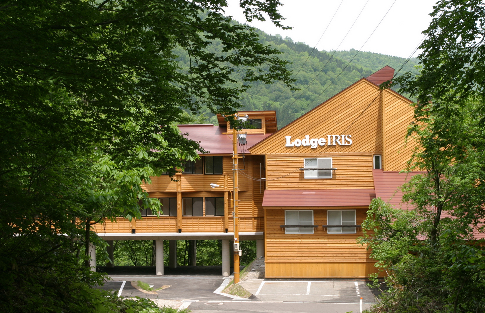 写真：ロッジアイリス 外観1