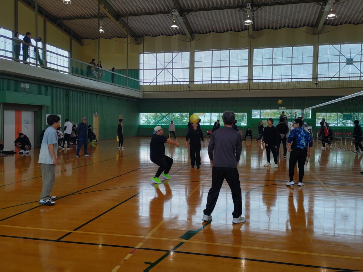 写真：バレーボール大会の様子1