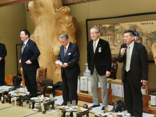 写真：忘年会の様子1