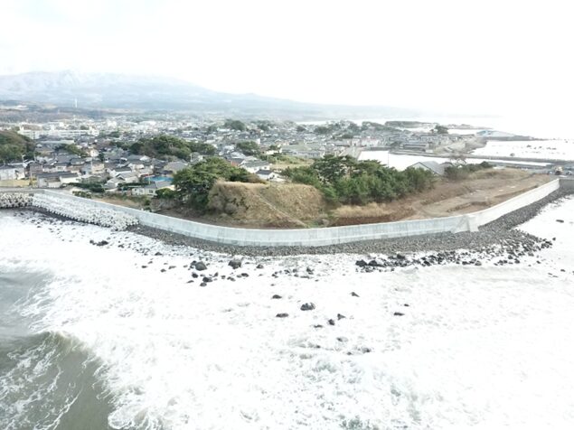 写真：象潟漁港海岸